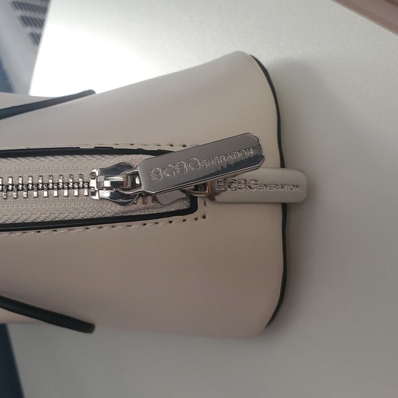BCBGeneration Shoulder Bag Excellent Condition - Picture 3 of 12